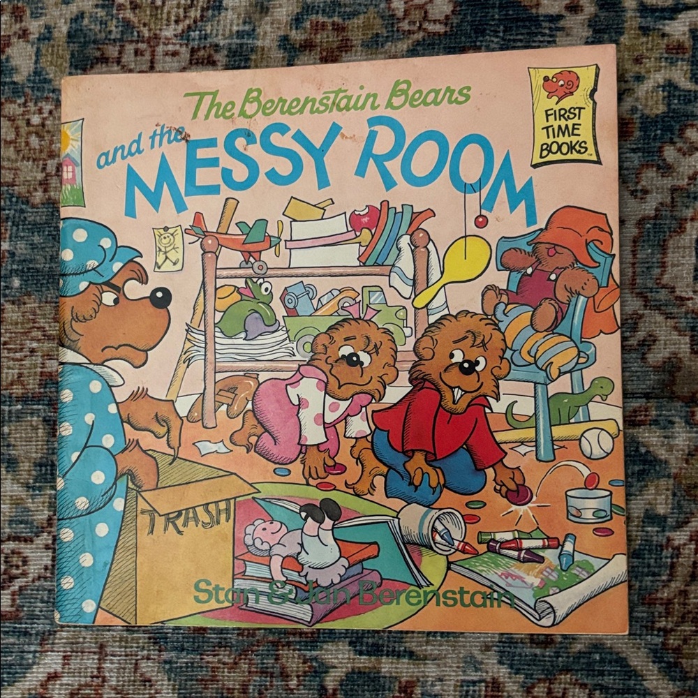 The Berenstain Bears and the Messy Room Book